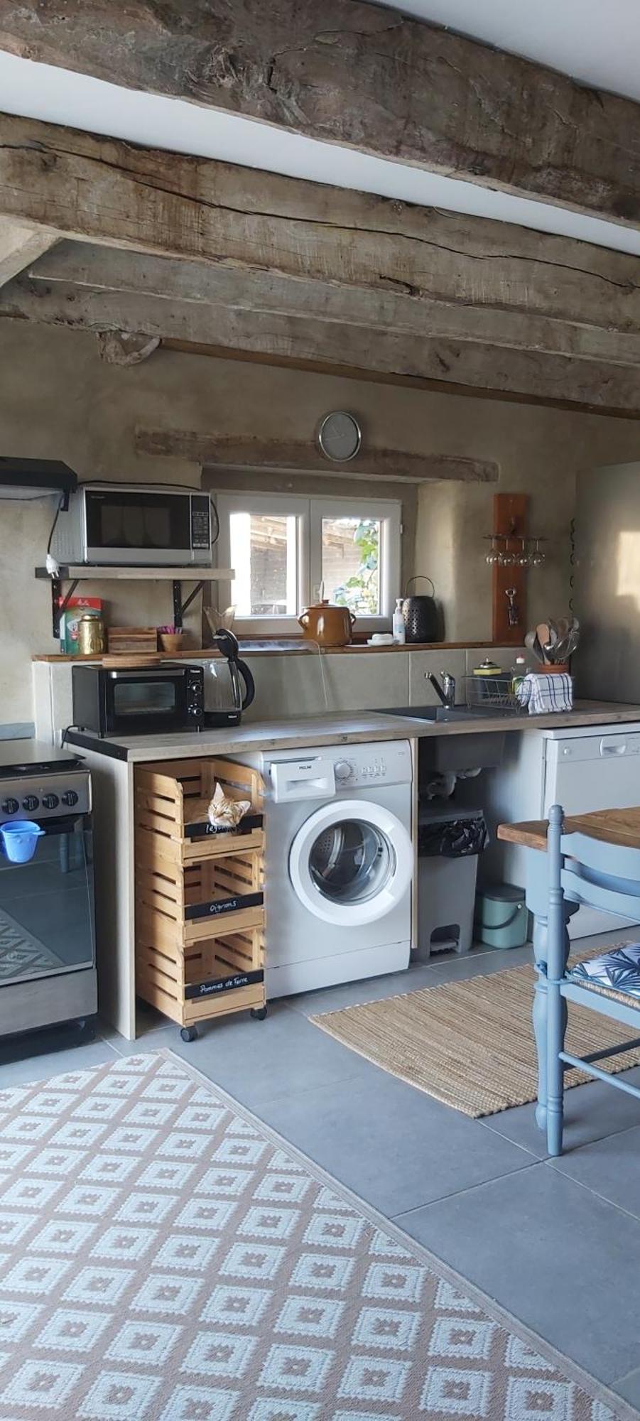 Beautiful 2 Bed Cottage With Swimming Pool Pageas Номер фото